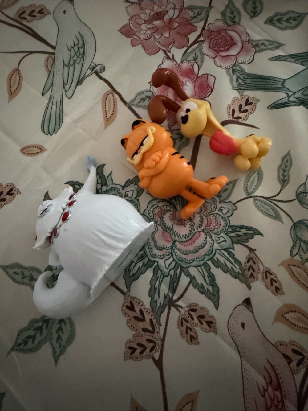 Garfield and Friends Vinyl Figure Lot - Orange & Yellow